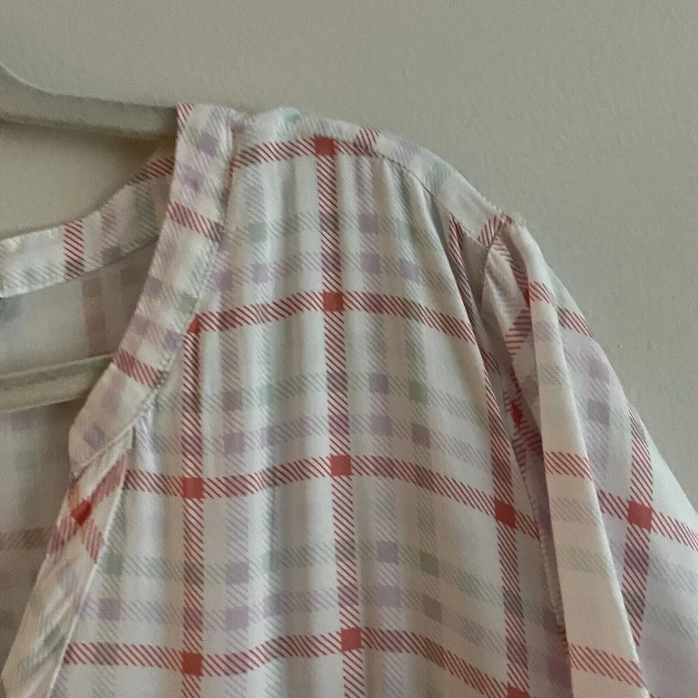 Torrid Women 2X White Multi Plaid Split Neck Babydoll Challis Button-Front Top - Picture 6 of 10